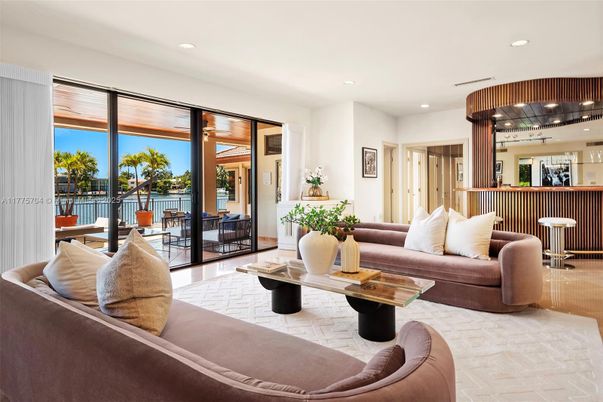 Interior, Living room, Recessed Lighting, Water, Wood Texture Flooring