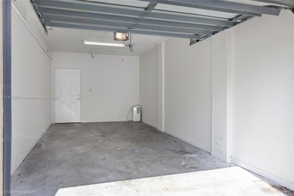 Garage, Interior