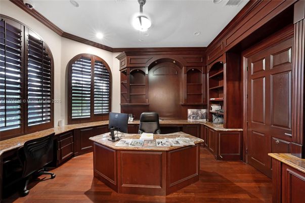 Home Office, Interior, Recessed Lighting, Wood Texture Flooring