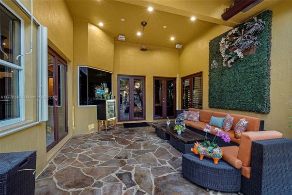 Exterior, Recessed Lighting
