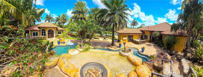 Backyard, Exterior, Pool