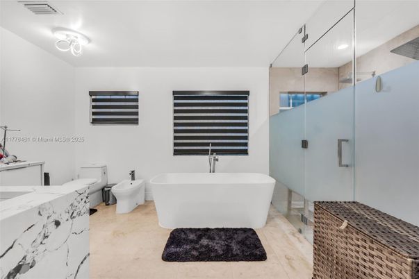 Bathroom, Dual Sink Vanities, Free Standing Baths, Glass Shower, Interior, Recessed Lighting