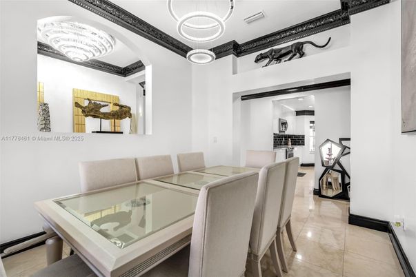 Dining room, Interior, Pendant Lights
