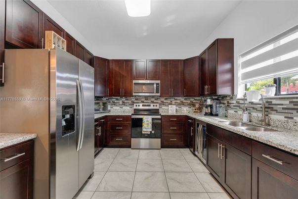 Interior, Kitchen, Stainless Steel Appliances