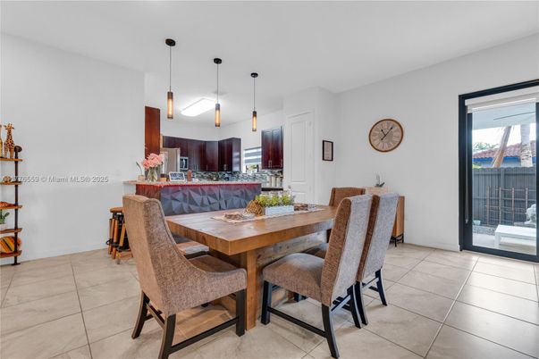 Dining room, Interior, Kitchen, Pendant Lights