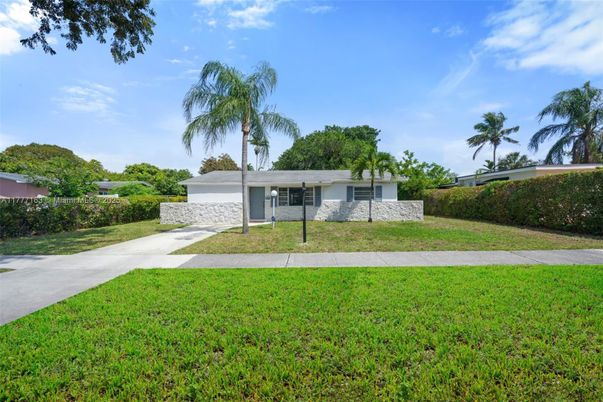 Backyard, Exterior, Water