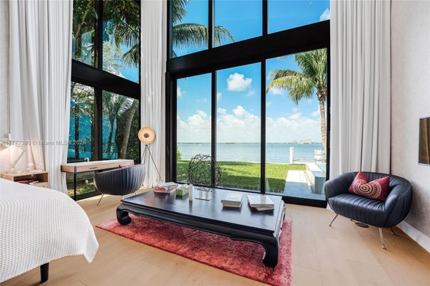 Interior, Sun Room, Water, Wood Texture Flooring