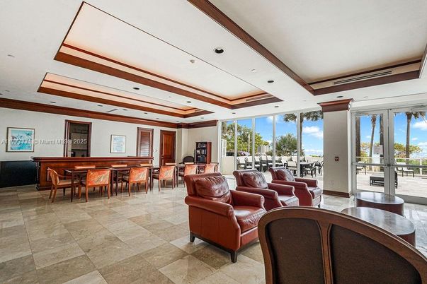 Dining room, Interior, Living room, Recessed Lighting