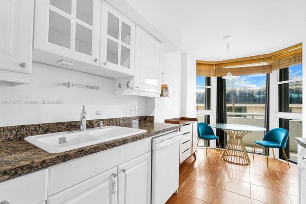 Interior, Kitchen, Pendant Lights