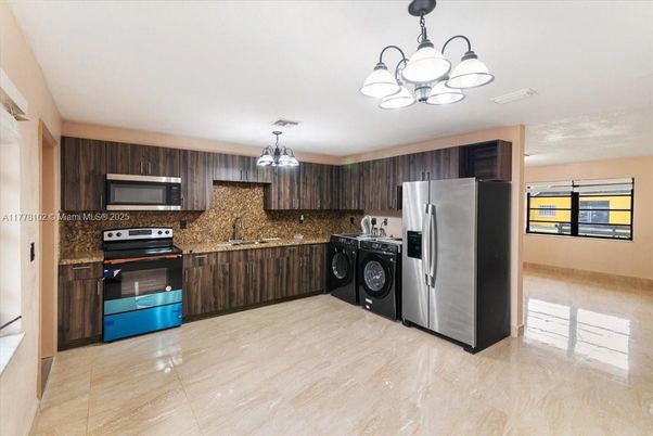 Chandelier, Interior, Kitchen, Washer
