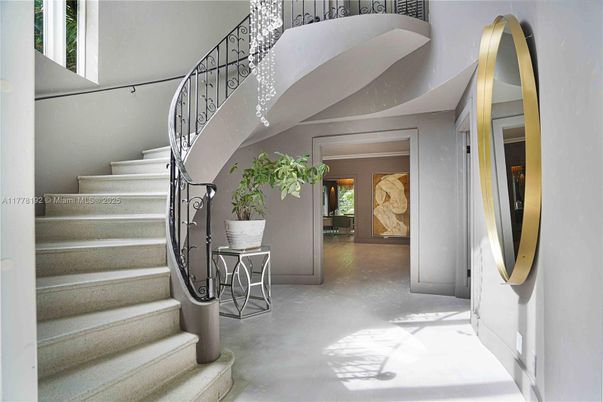 Dining room, Interior, Pendant Lights, Recessed Lighting