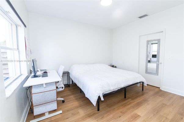 Bedroom, Home Office, Interior, Wood Texture Flooring