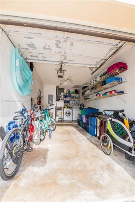 Garage, Interior