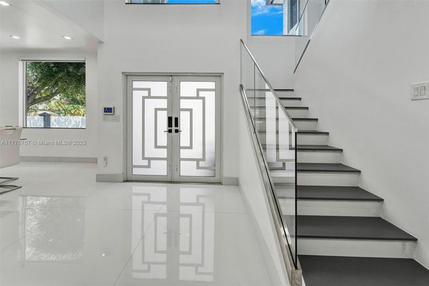 Interior, Recessed Lighting