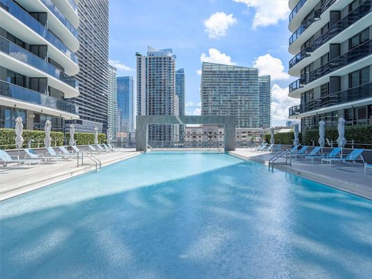 Exterior, Pool, Other