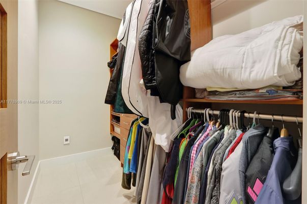 Interior, Walk-in Closets