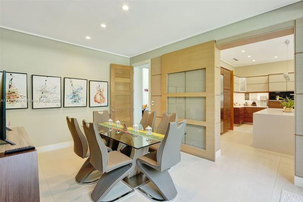 Dining room, Interior, Kitchen, Recessed Lighting