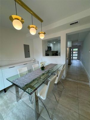 Dining room, Interior, Kitchen, Pendant Lights, Stainless Steel Appliances