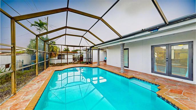 Glass Ceilings, Interior, Pool, Sun Room