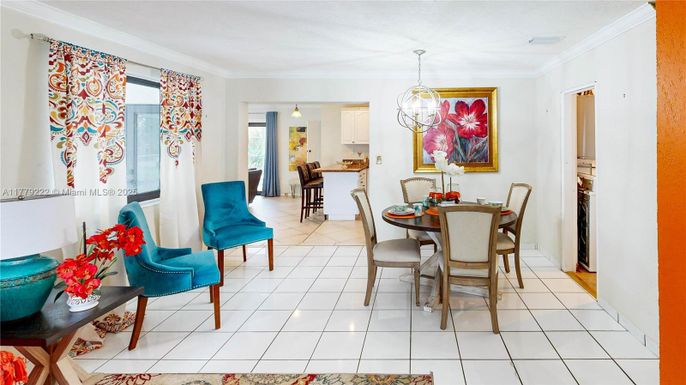 Dining room, Interior, Kitchen, Pendant Lights
