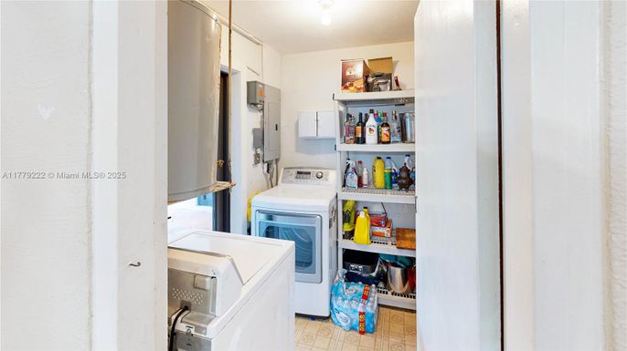 Interior, Utility Closets, Washer
