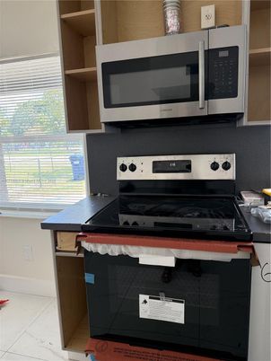 Interior, Kitchen, Stainless Steel Appliances