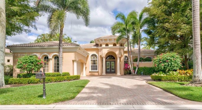 Backyard, Exterior, Facade, Mediterranean