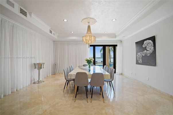 Chandelier, Dining room, Interior, Recessed Lighting