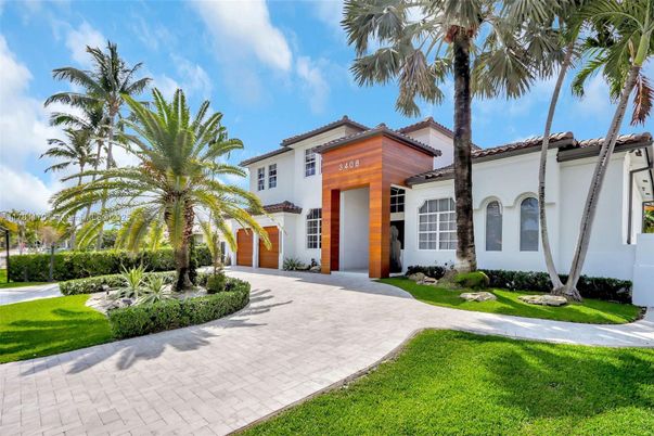 Backyard, Exterior, Facade, Spanish Mediterranean