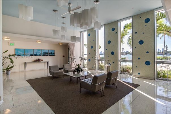 Interior, Living room, Pendant Lights, Recessed Lighting