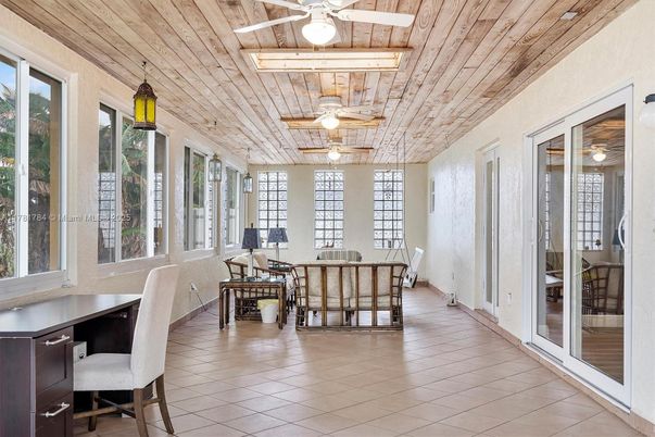 Dining room, Interior, Wooden Ceilings
