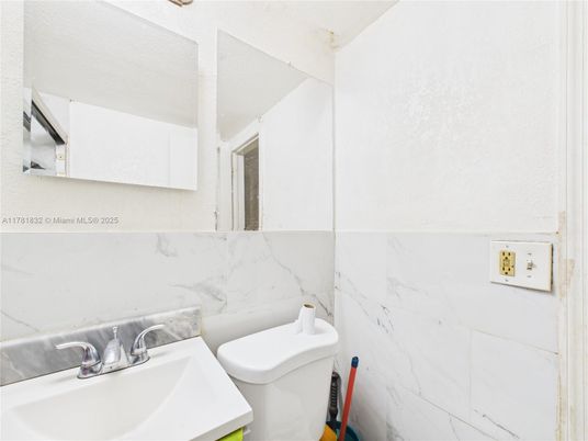 Bathroom, Interior, Marble Walls