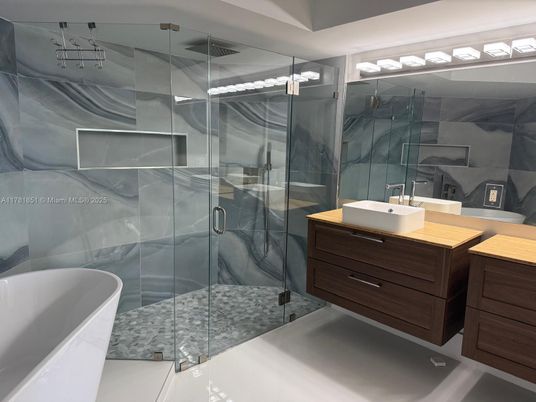 Bathroom, Free Standing Baths, Glass Shower, Interior