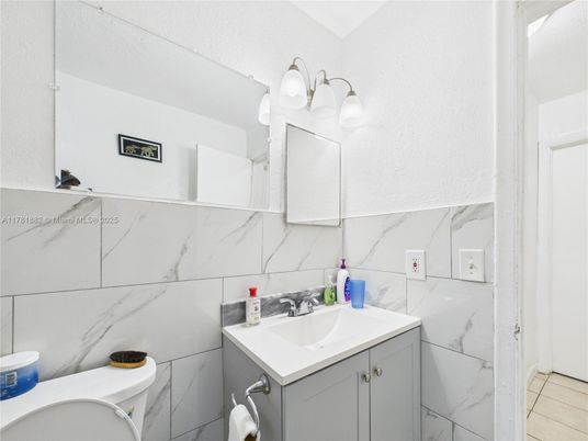 Bathroom, Interior, Marble Walls