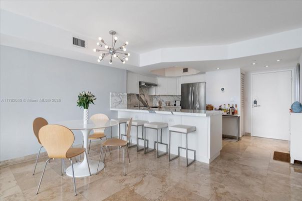 Dining room, Interior, Kitchen, Pendant Lights, Recessed Lighting, Stainless Steel Appliances