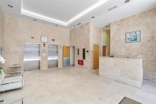 Elevator, Interior, Recessed Lighting