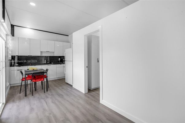 Dining room, Interior, Kitchen, Recessed Lighting, Wood Texture Flooring