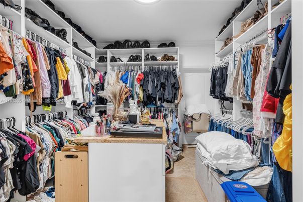 Interior, Walk-in Closets