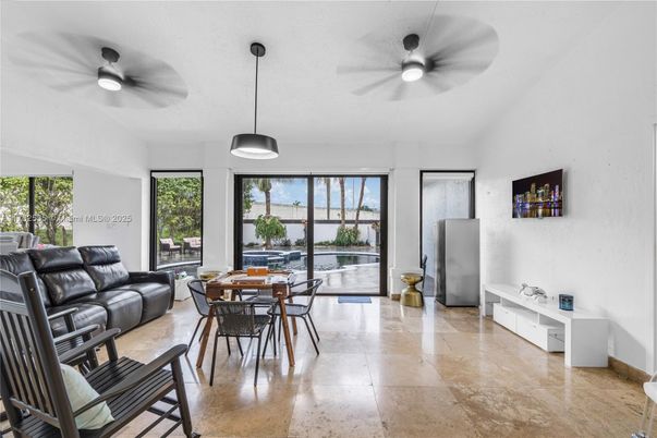 Dining room, Interior, Pendant Lights