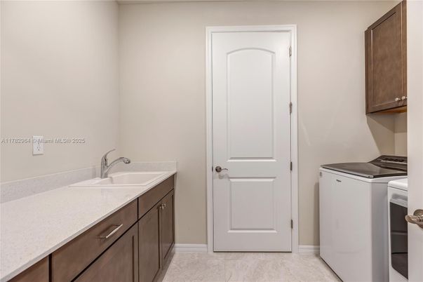 Interior, Washer