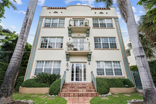 Exterior, Facade, Spanish Mediterranean