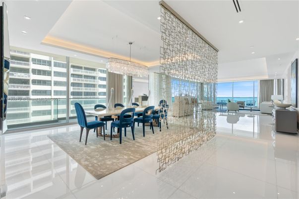 Chandelier, Dining room, Interior, Living room, Recessed Lighting