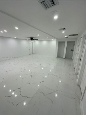 Empty room, Interior, Marble, Recessed Lighting