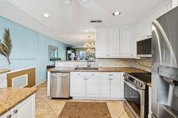 Chandelier, Interior, Kitchen, Recessed Lighting, Stainless Steel Appliances