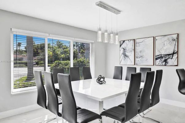 Dining room, Interior, Pendant Lights