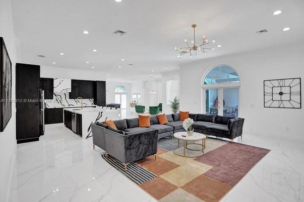 Interior, Kitchen, Living room, Marble, Pendant Lights, Recessed Lighting