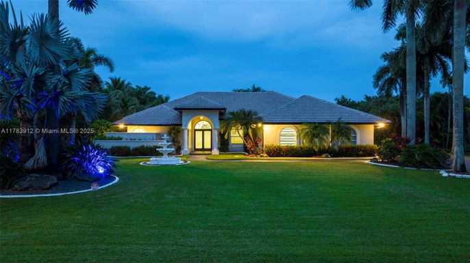 Attached, Backyard, Exterior, Facade, French Provincial