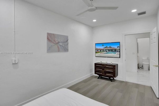 Bathroom, Interior, Recessed Lighting, Wood Texture Flooring