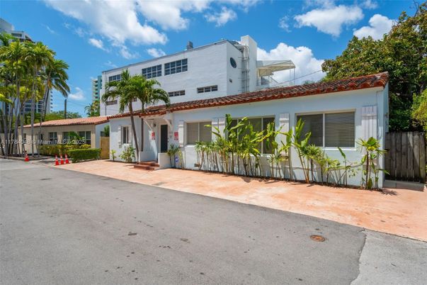 Exterior, Facade, Spanish Mediterranean