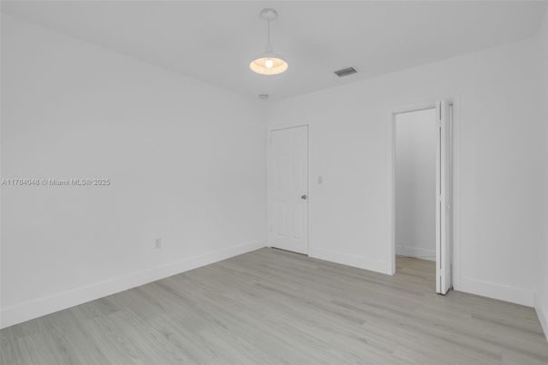 Empty room, Interior, Pendant Lights, Wood Texture Flooring